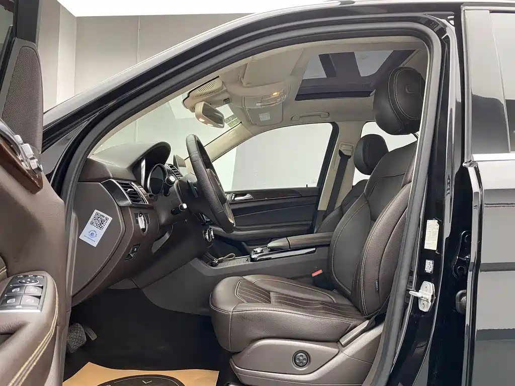 Mercedes-Benz GLE (Import) — миниатюра 5