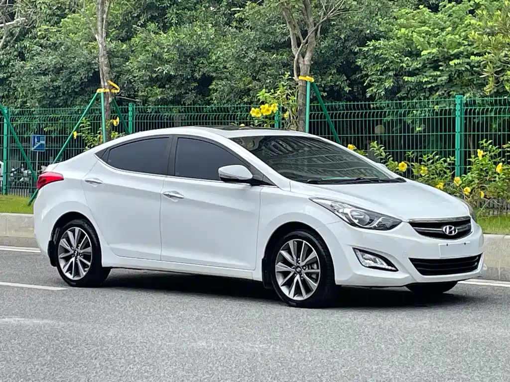 Hyundai Elantra Langdong — миниатюра 19
