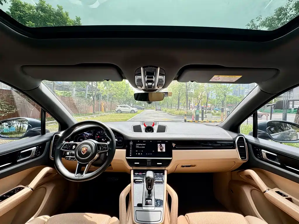 Porsche Cayenne — миниатюра 13