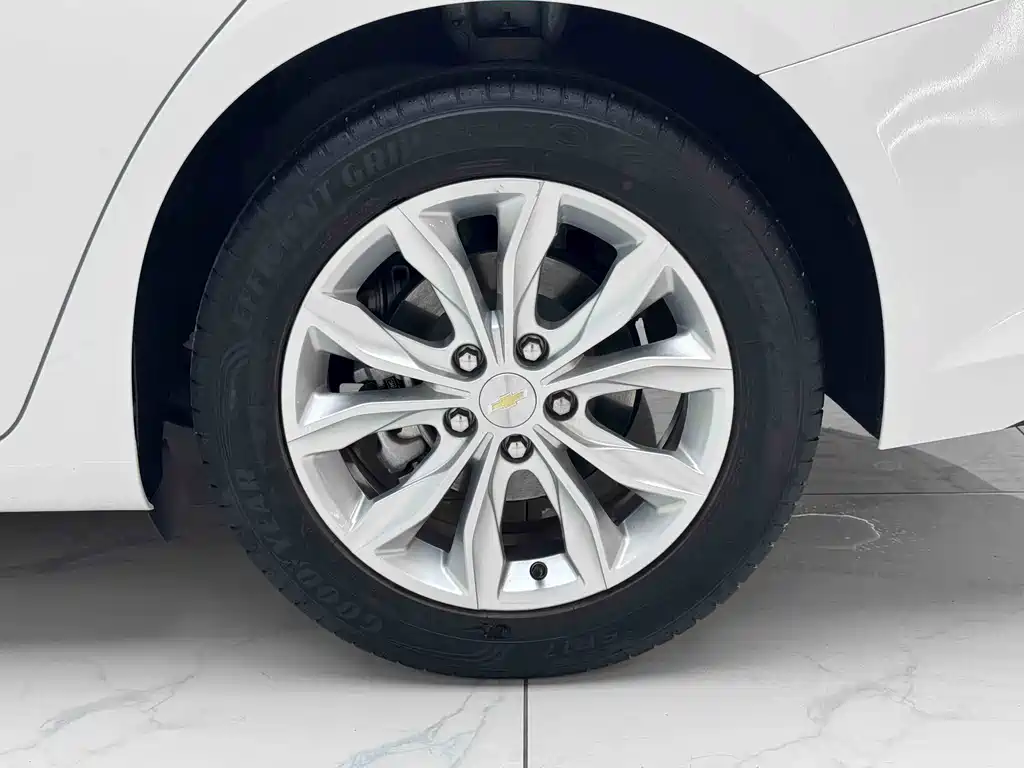 Chevrolet Malibu XL — миниатюра 5