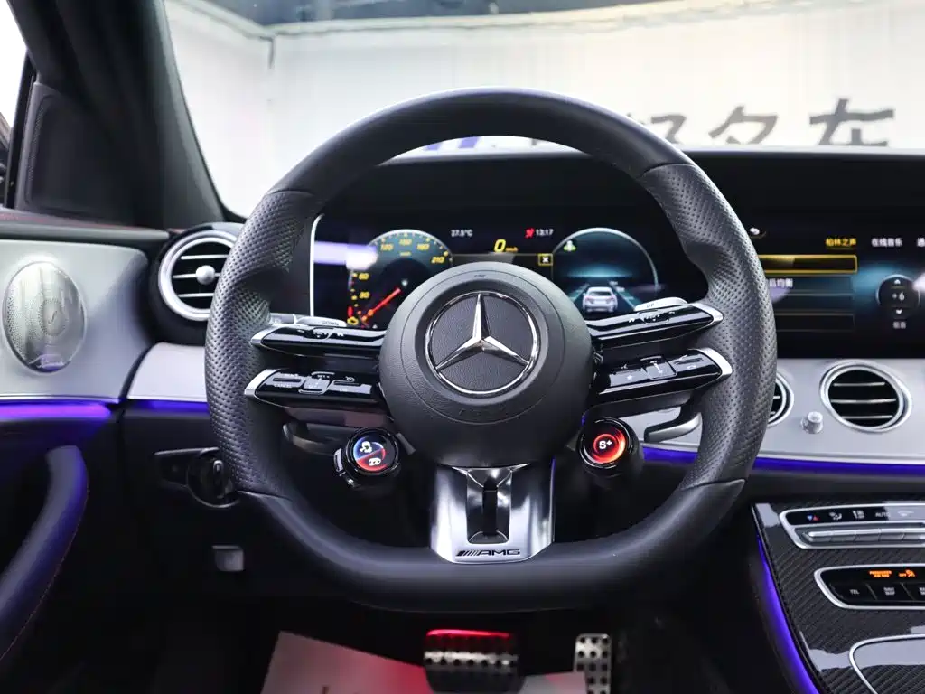 Mercedes-Benz E-Class AMG — миниатюра 13