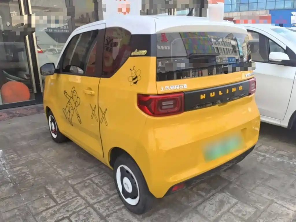 Wuling MINIEV — миниатюра 5