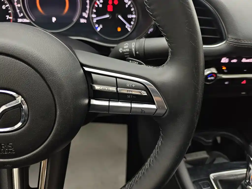 Mazda 3 Axela — миниатюра 25