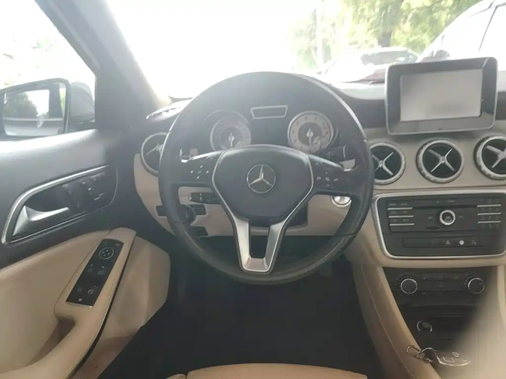 Mercedes-Benz GLA 2016 GLA 200