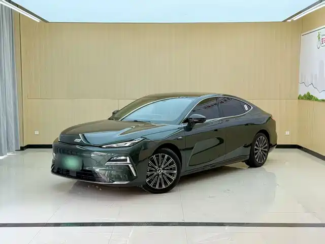 2025 Geely Galaxy Xingyao 8