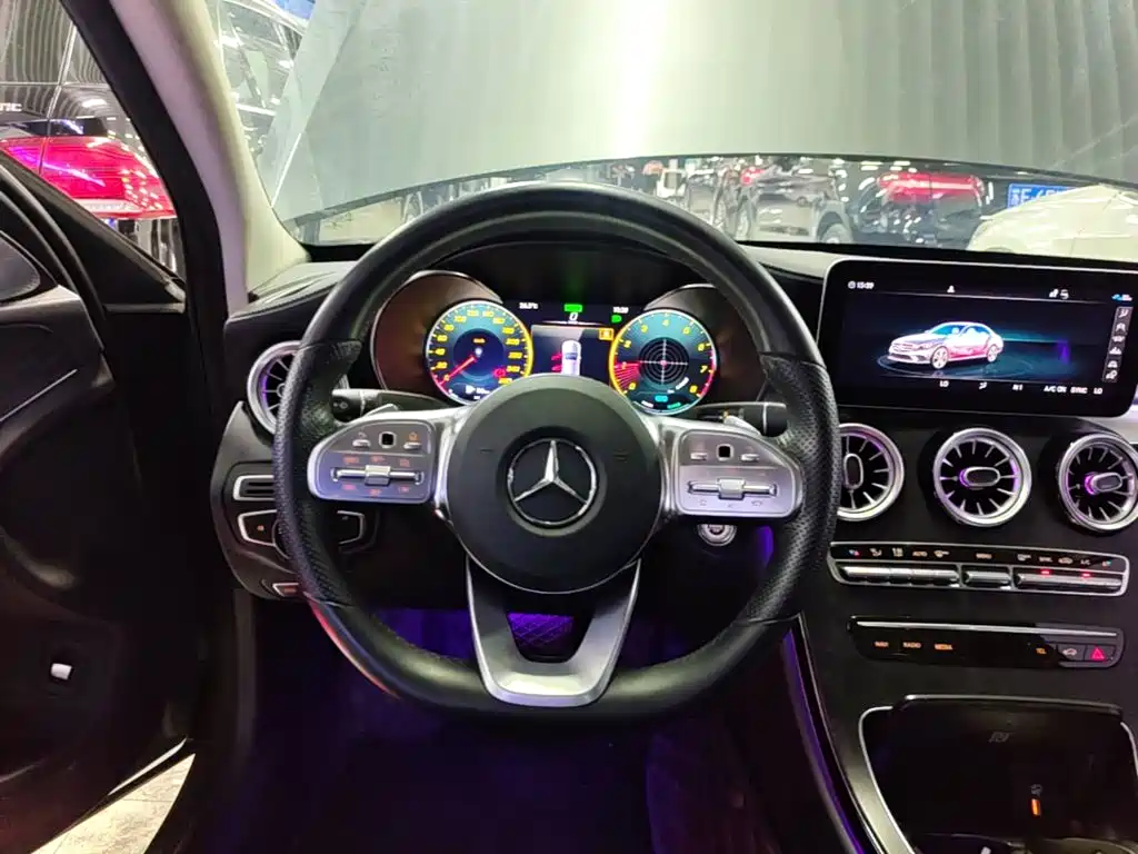 Mercedes-Benz C-Class — миниатюра 11