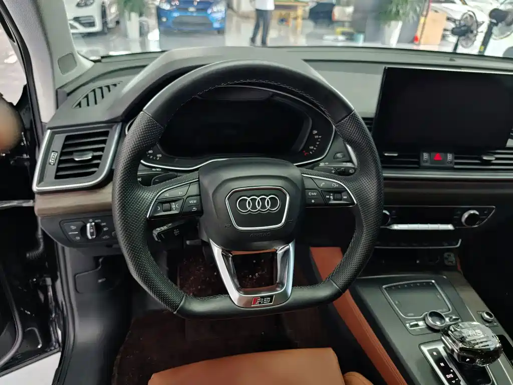 Audi Q5L — миниатюра 14
