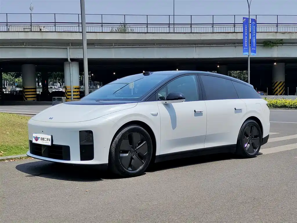 Li Auto i6