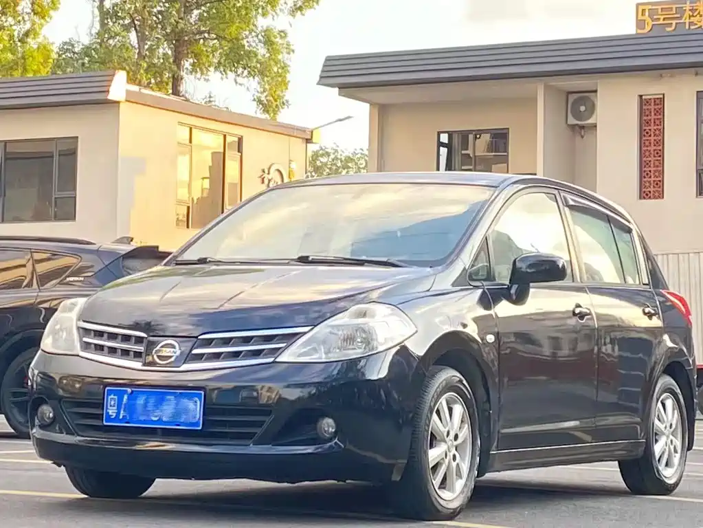 Nissan Tiida 2010