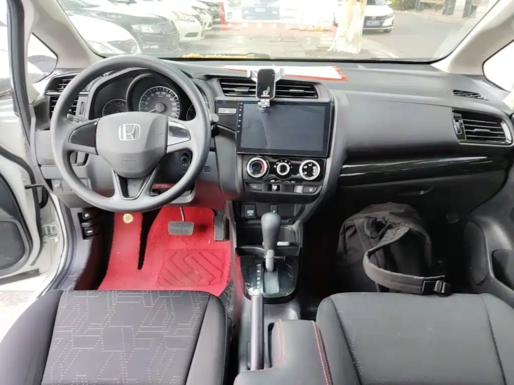 Honda Fit — миниатюра 10