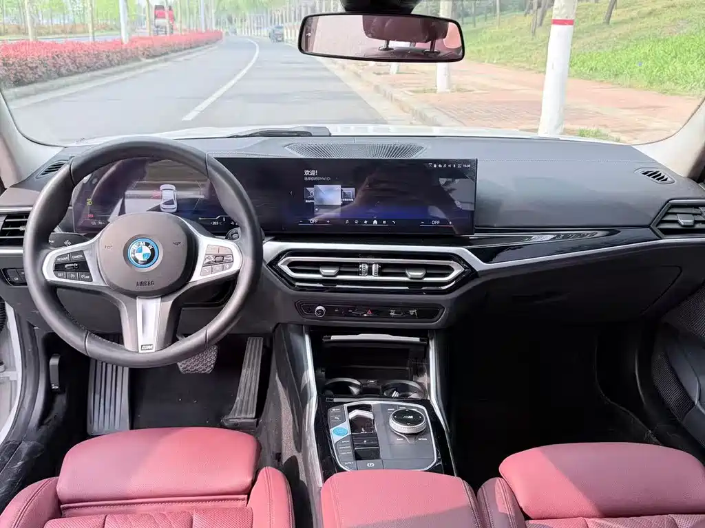 BMW i3 2022 eDrive 35 L