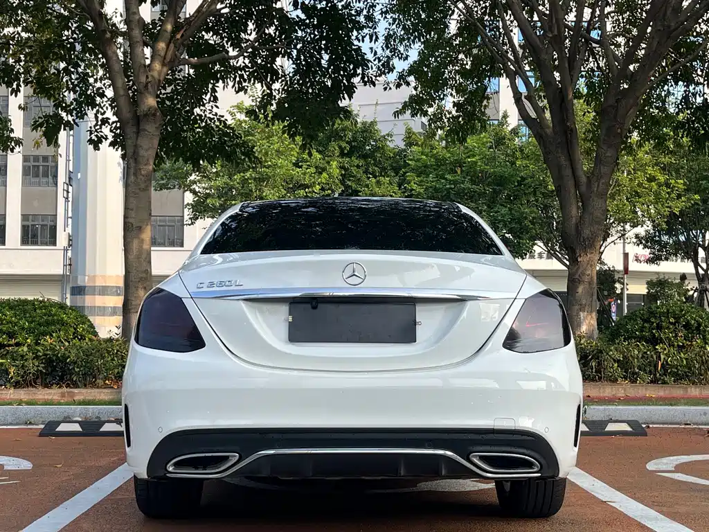 Mercedes-Benz C-Class — миниатюра 8