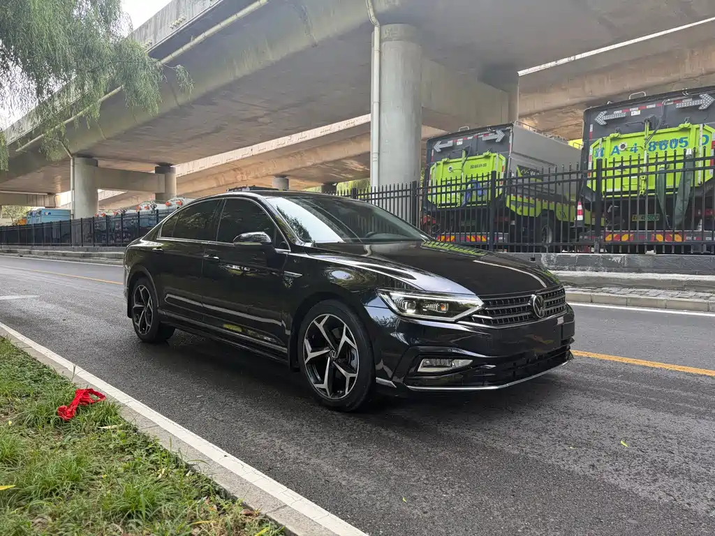 Volkswagen Magotan — миниатюра 2