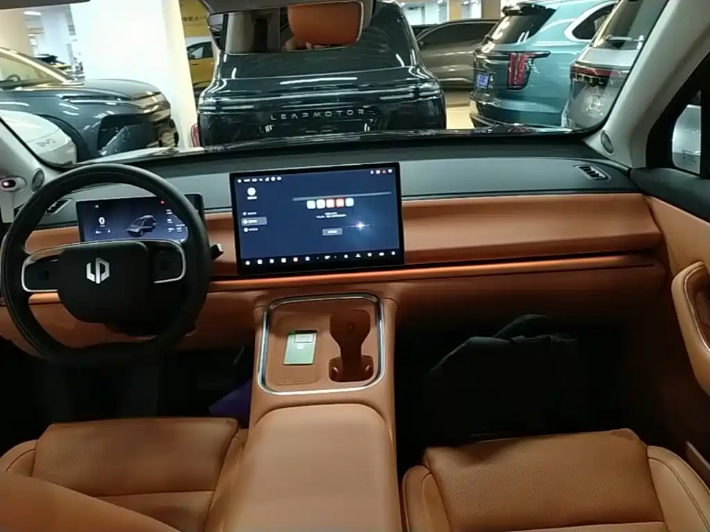 Leapmotor Leapmotor C16 — миниатюра 10