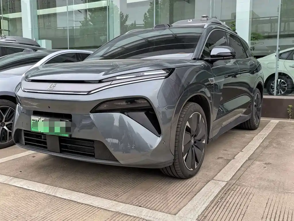 BYD Tang L