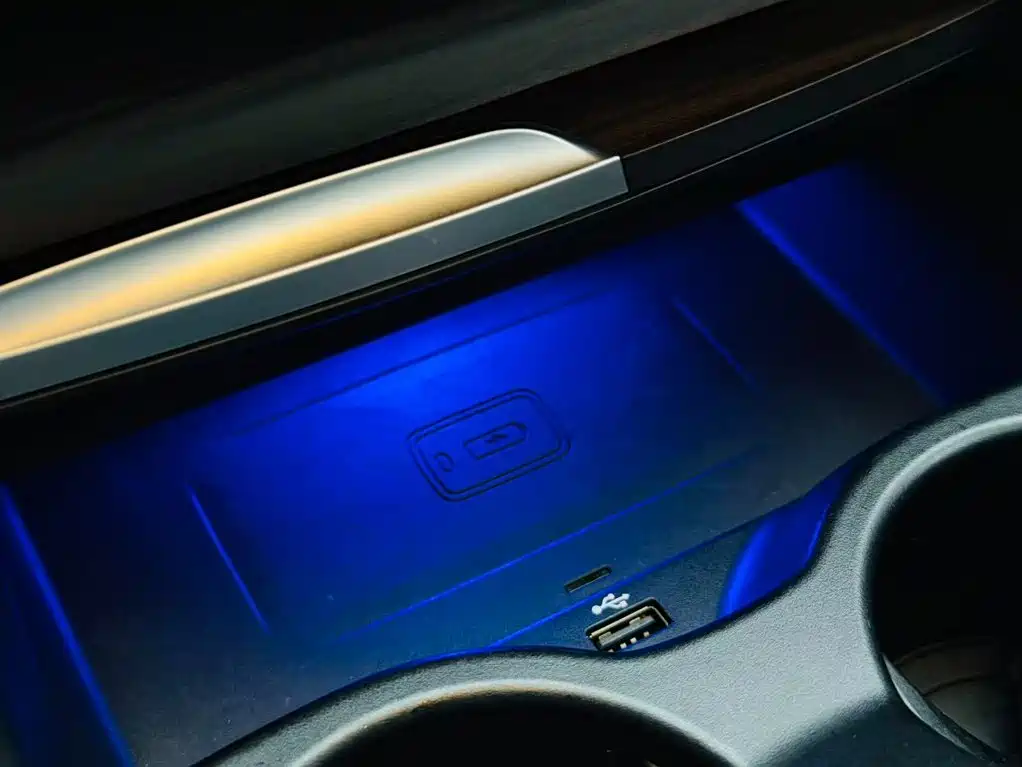 BMW 5 Series New Energy — миниатюра 15