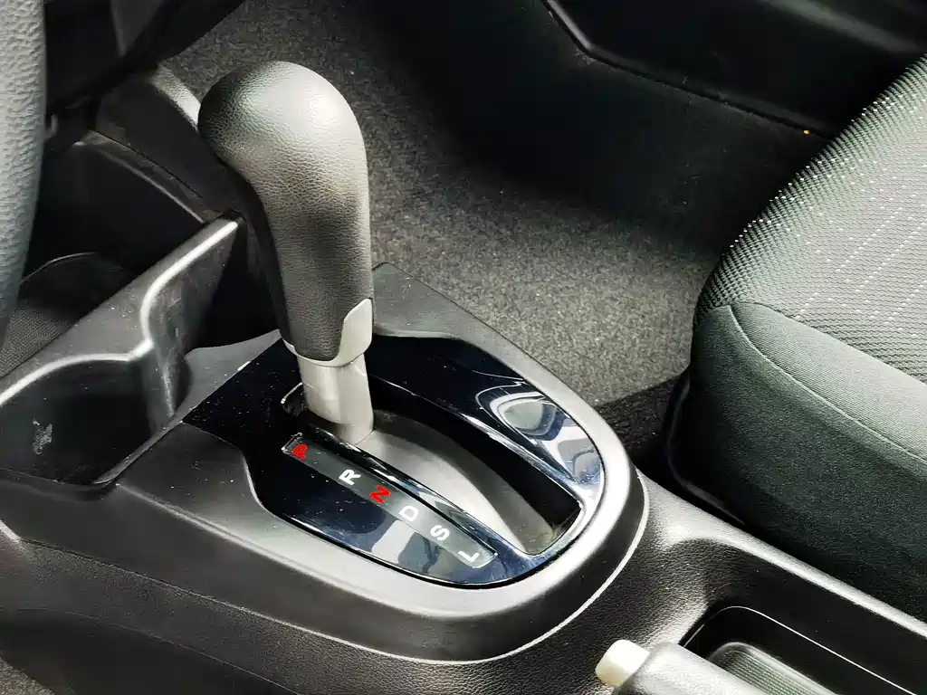 Honda Fit — миниатюра 12