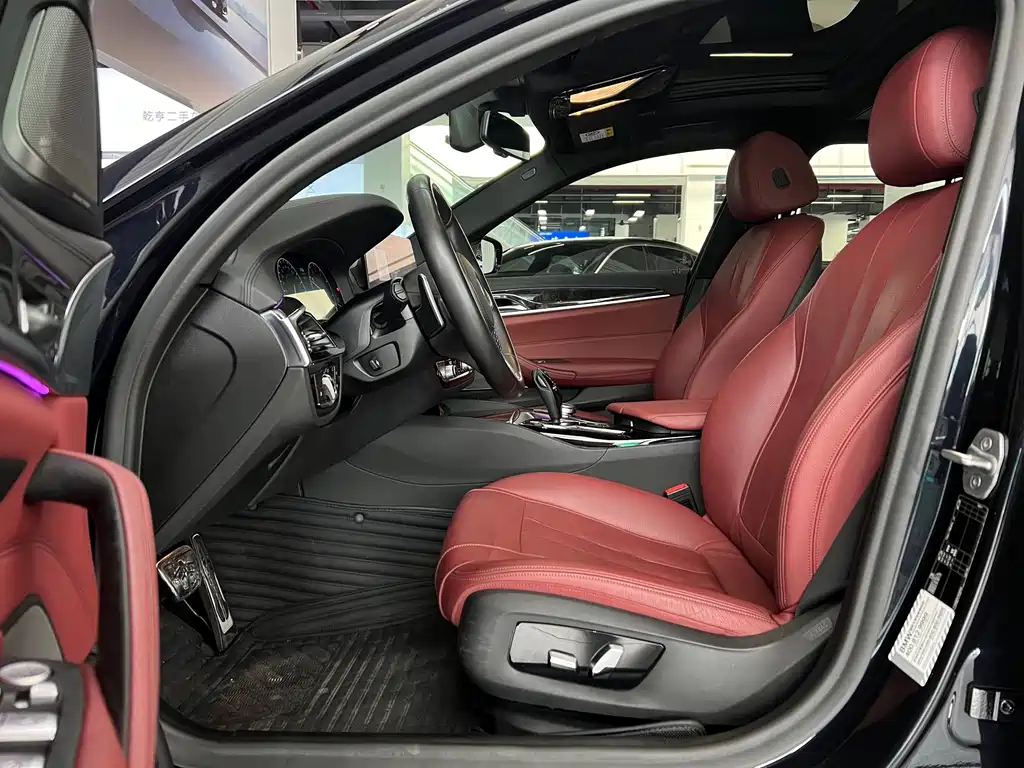 BMW 5 Series — миниатюра 6