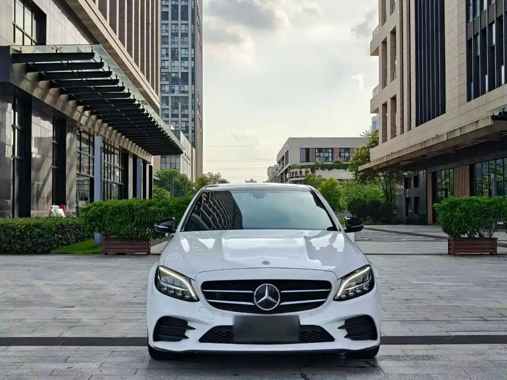 Mercedes-Benz C-Class — миниатюра 3