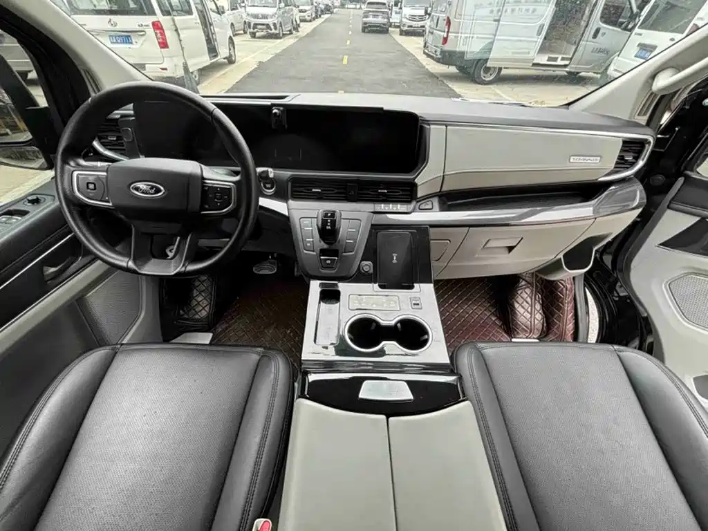 Ford Transit — миниатюра 15
