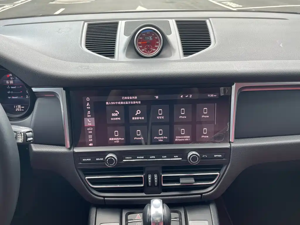 Porsche Macan — миниатюра 10