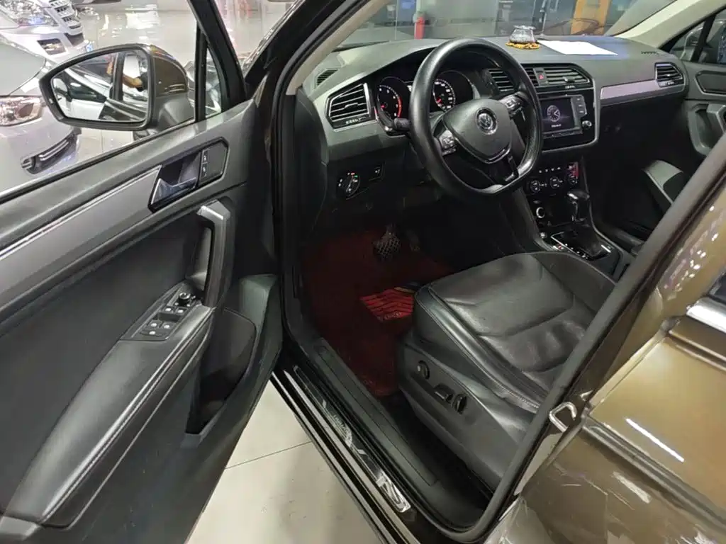 Volkswagen Tiguan L — миниатюра 21