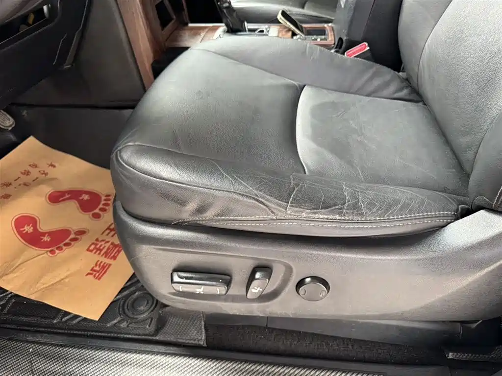 Toyota Land Cruiser Prado 2016 2.7L AT Standard