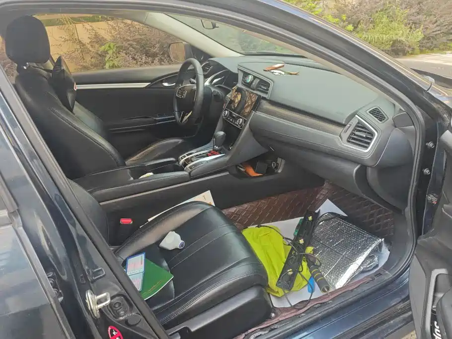 Honda Civic — миниатюра 8
