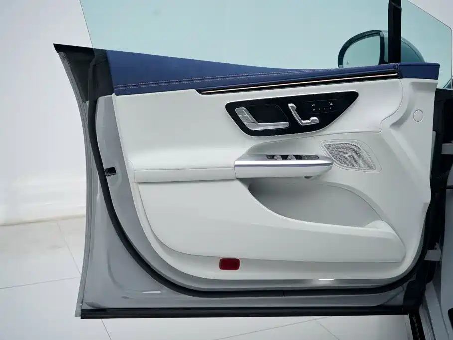 Mercedes-Benz EQE — миниатюра 13