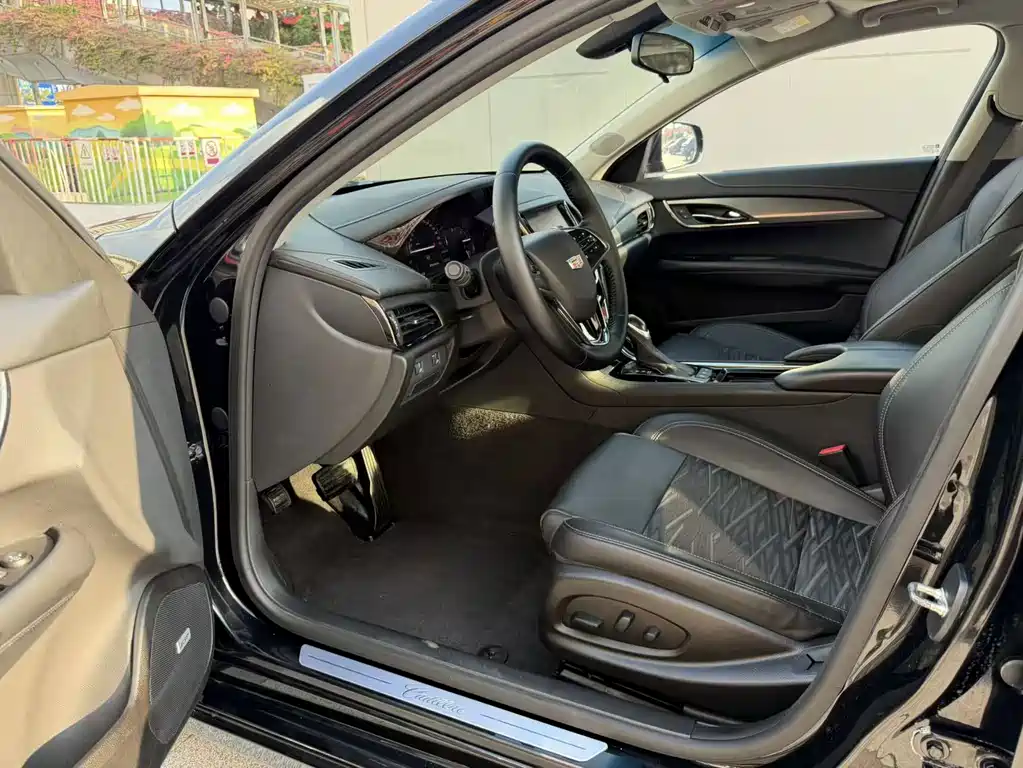 Cadillac ATS-L — миниатюра 4