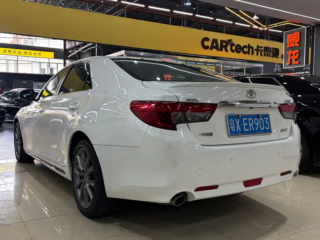 Toyota Reiz — миниатюра 9