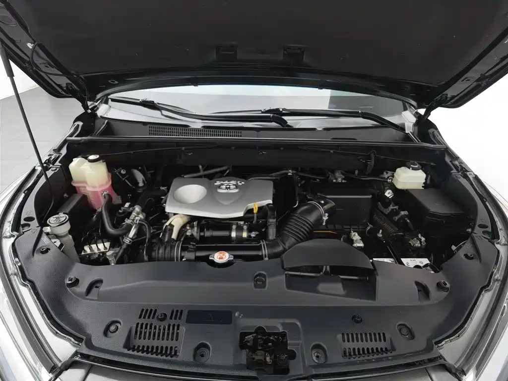 Toyota Highlander 2018 2.0T Luxury 7 мест V