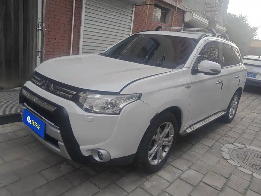 Mitsubishi Outlander (Import)