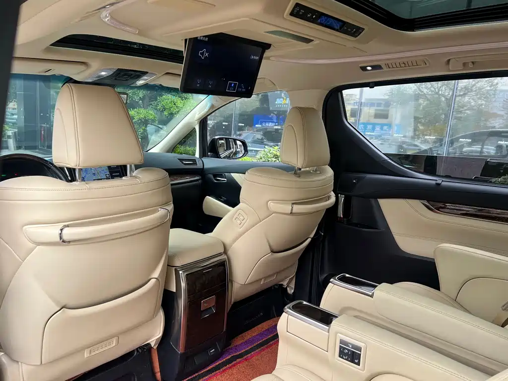 Toyota Alphard 2021 2.5L Luxury