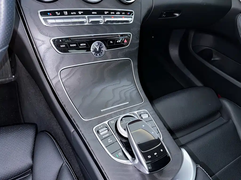 Mercedes-Benz C-Class — миниатюра 11