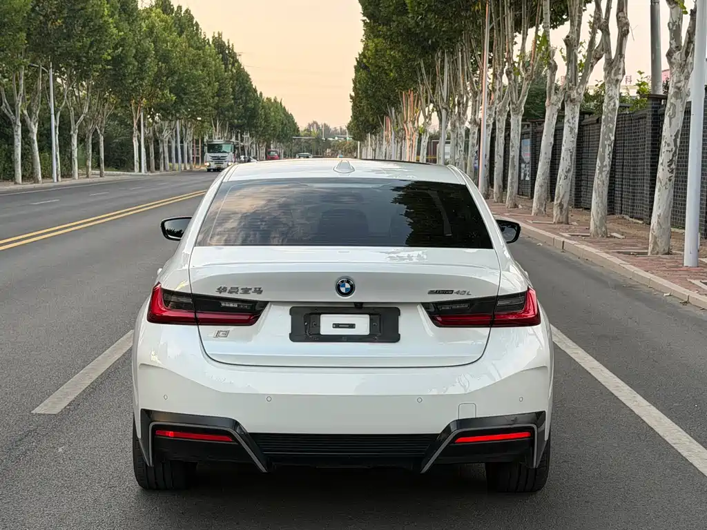 BMW i3 — миниатюра 4