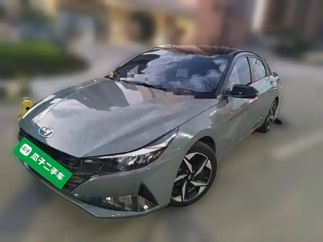 HYUNDAI ELANTRA