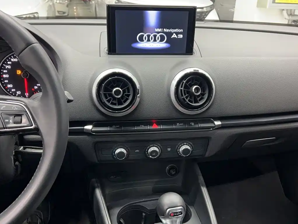 Audi A3 2017 Limousine 35 TFSI Fashion