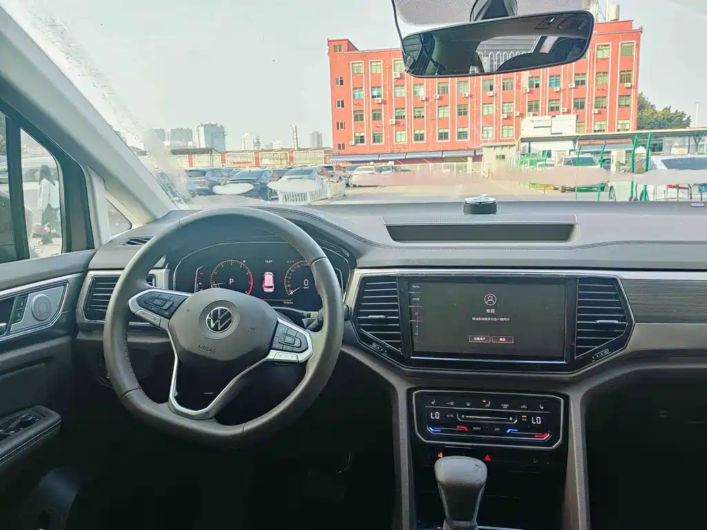 Volkswagen Viloran — миниатюра 9