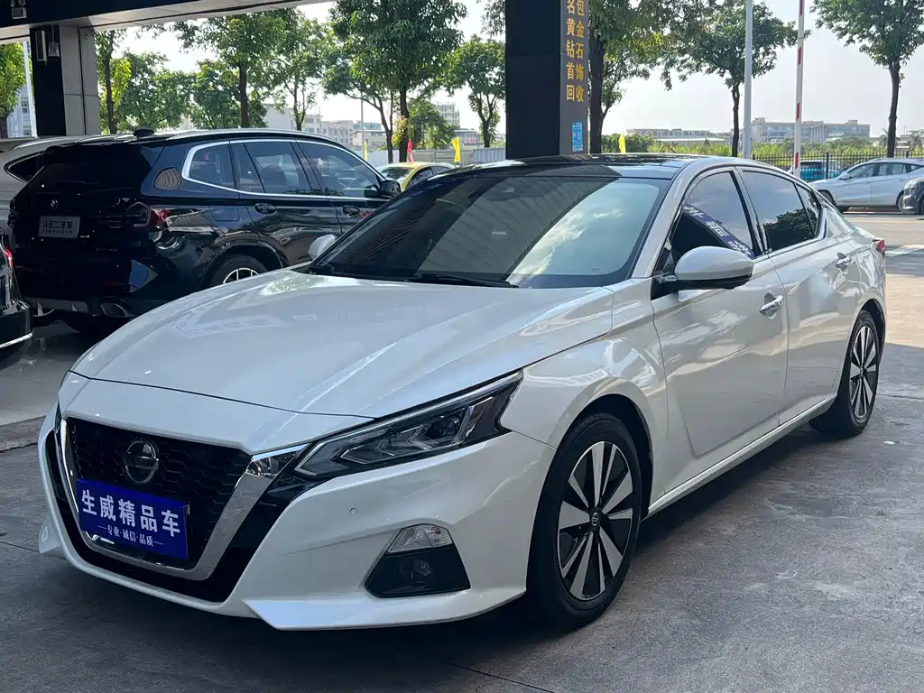 Nissan Teana