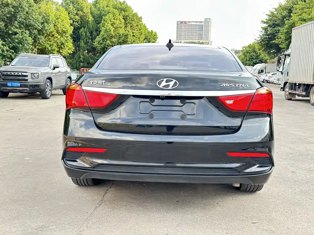 Hyundai Mistra — миниатюра 4