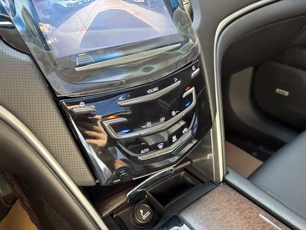 Cadillac XTS — миниатюра 17