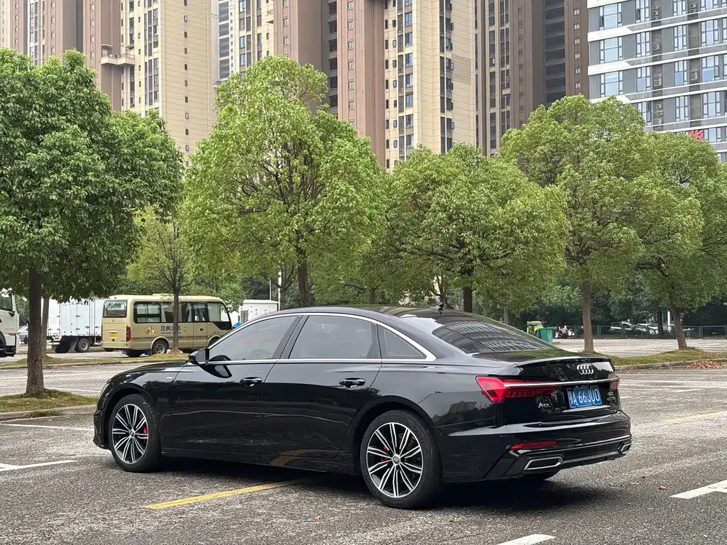 Audi A6L — миниатюра 10