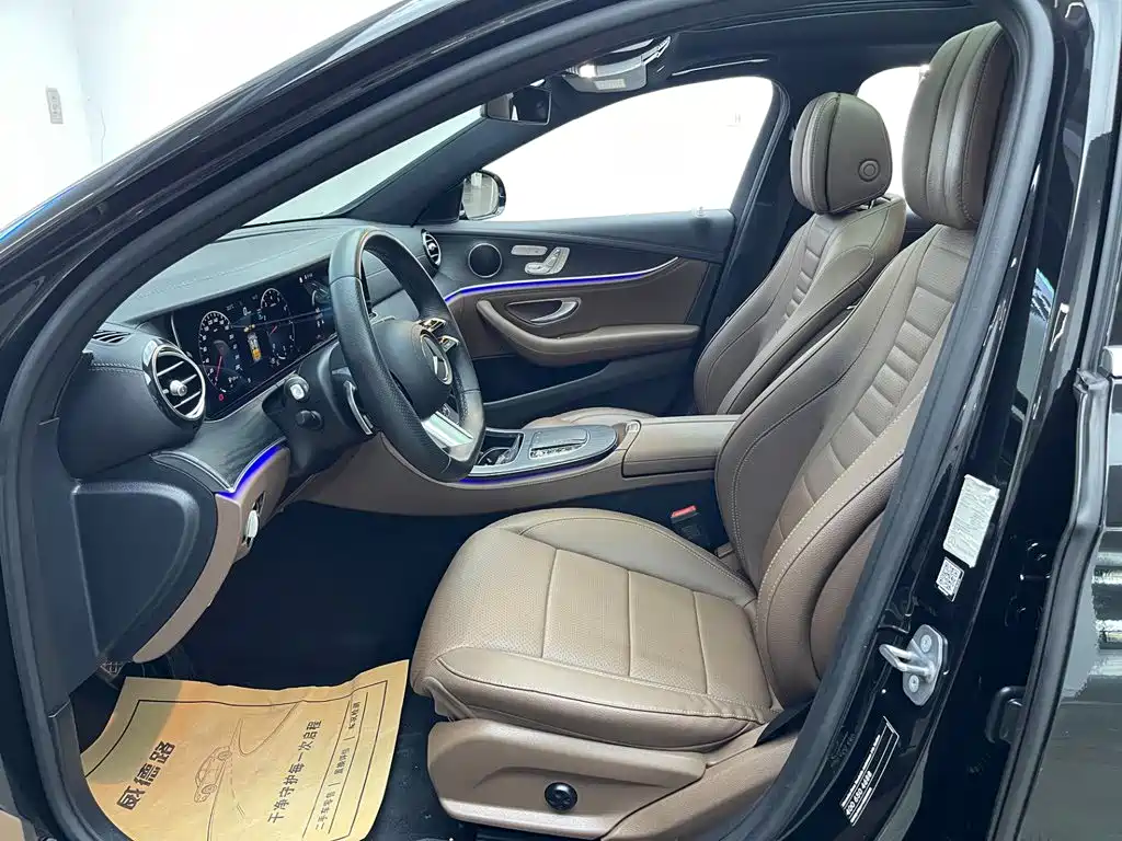 Mercedes-Benz E-Class — миниатюра 12