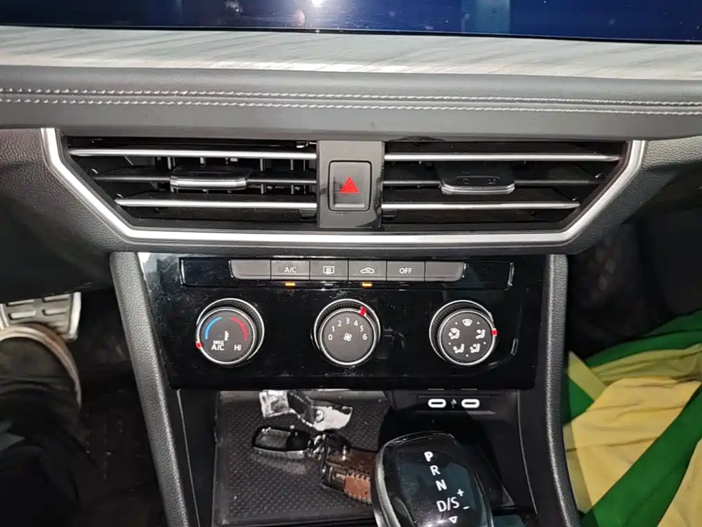 Volkswagen Sagitar — миниатюра 13