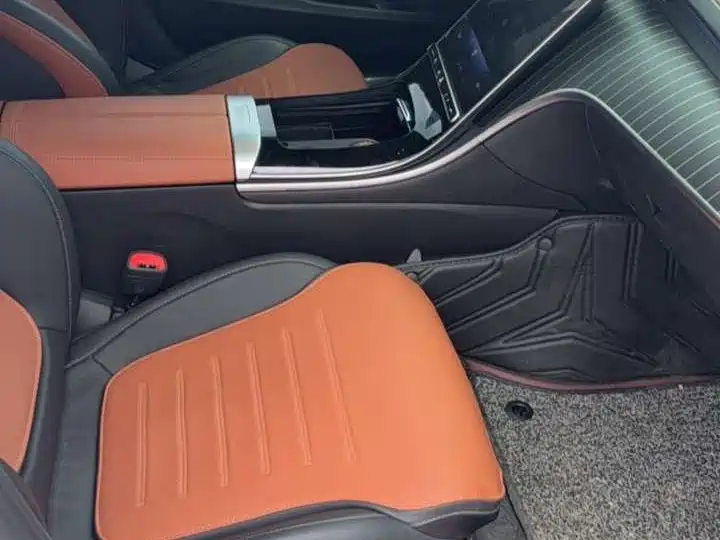 Mercedes-Benz C-Class — миниатюра 4