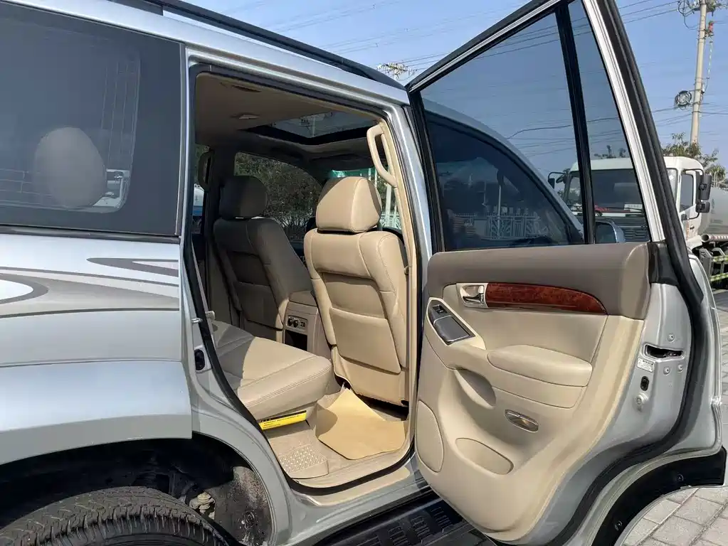 Toyota Prado — миниатюра 14