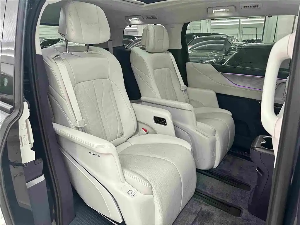 Buick GL8 Hybrid — миниатюра 15
