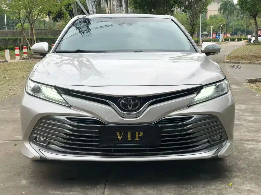 Toyota Camry — миниатюра 2