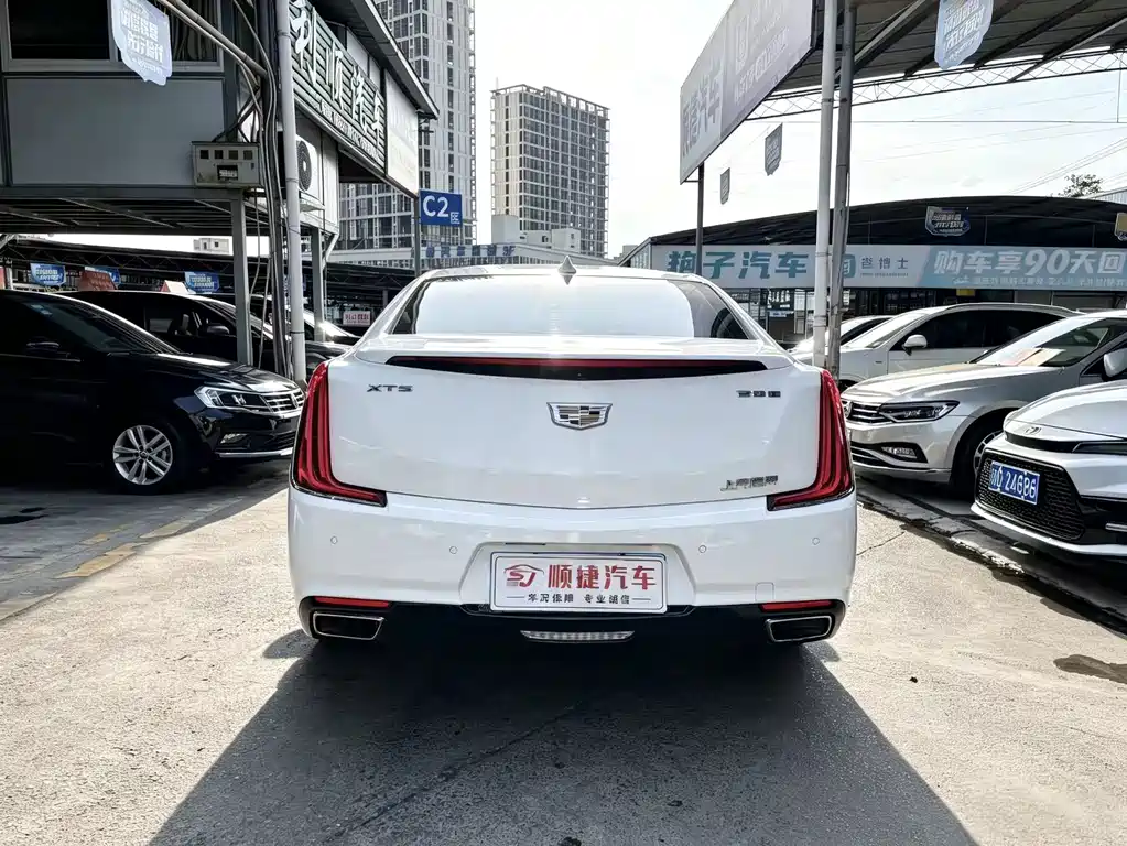 Cadillac XTS — миниатюра 10